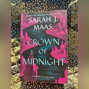 Crown of Midnight by Sarah J. Maas